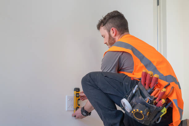 Best Emergency Electrician Near Me  in Lindstrom, MN