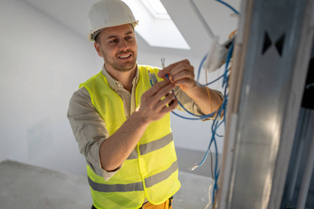 Best Circuit Breaker Repair  in Lindstrom, MN